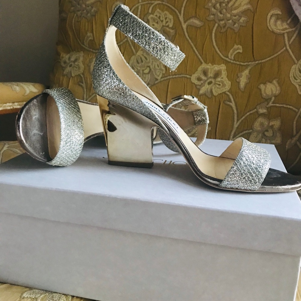 Shoes - Picture 4 of 4